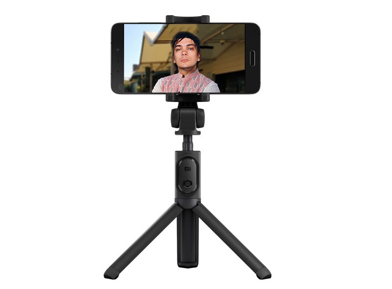 Монопод с треногой для смартфона Xiaomi Mi Selfie Stick Tripod Black (XMZPG01YM) тв приставка xiaomi mi tv stick ru mdz 24 aa pfj4145ru
