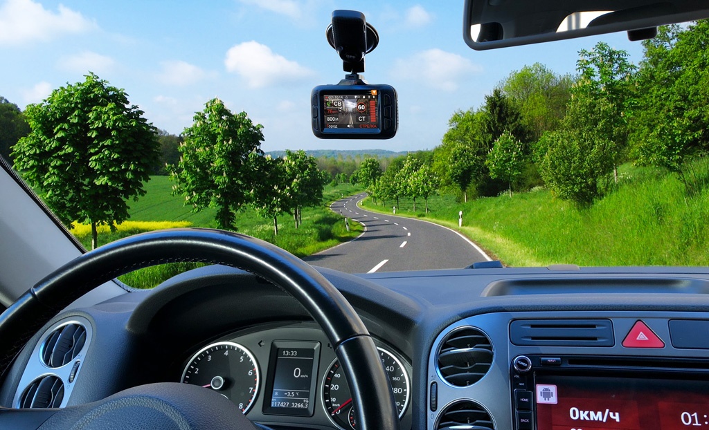 Автомобильный видеорегистратор CARCAM HYBRID - Super HD видеорегистратор, сигнатурный радар-детектор и GPS-информер 