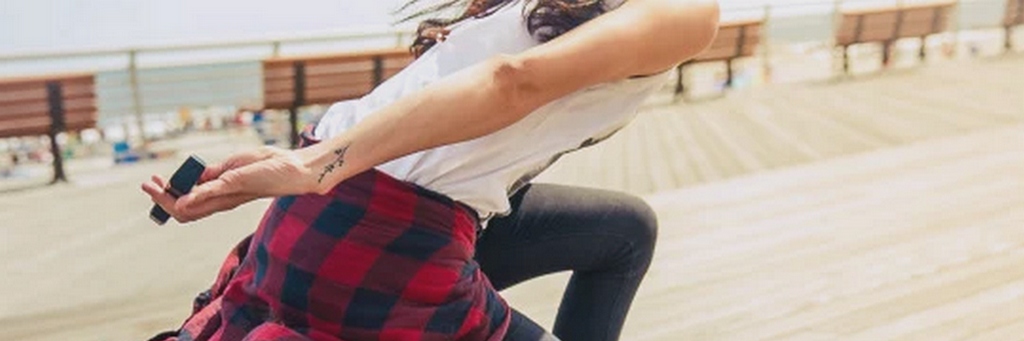 девушка скейт