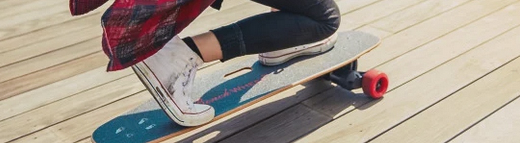 девушка электроскейт