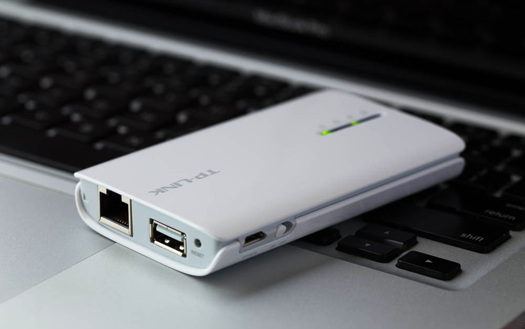 TP-LINK TL-MR3040 – компактным Wi-Fi роутер, оснащенный USB-портом для подключения 3G/4G модемов.