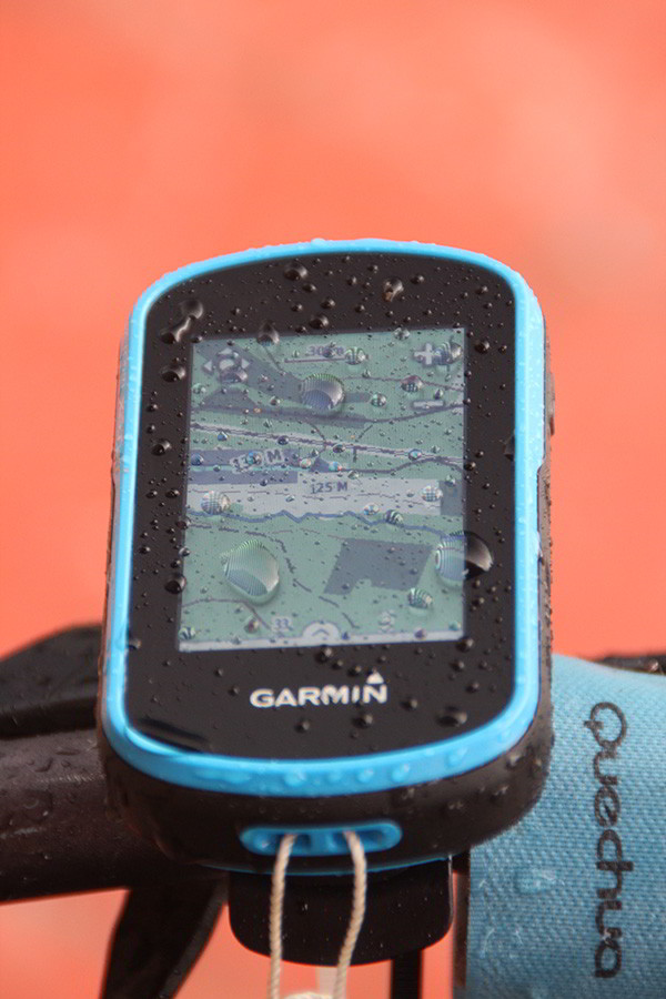 навигатор garmin etrex touch 25 под дождём