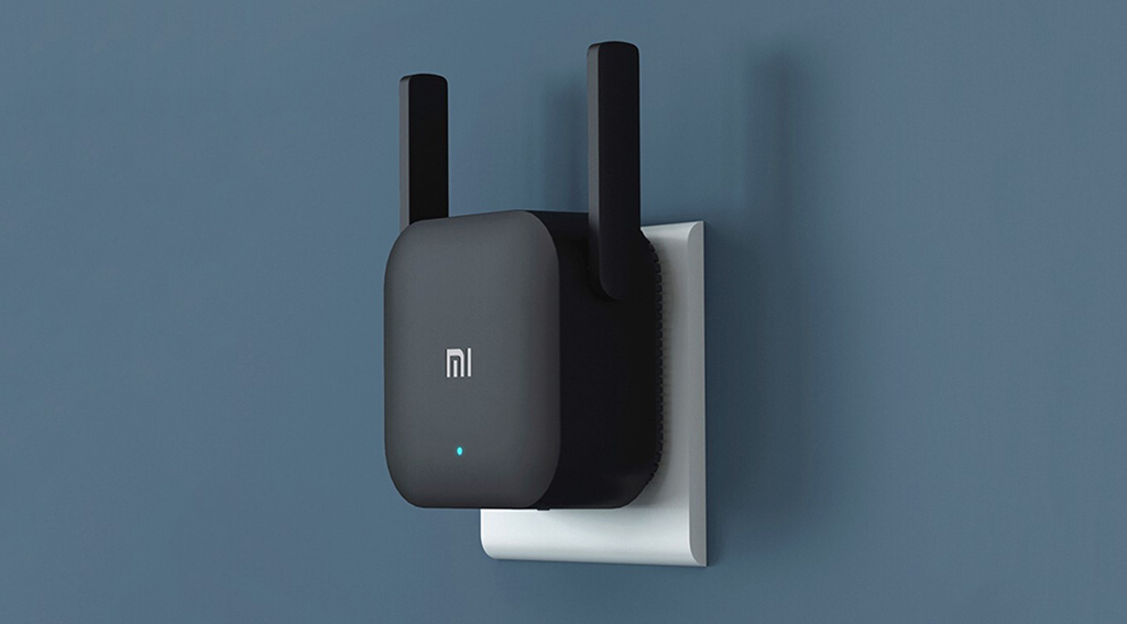 Xiaomi Mi Wi-Fi Amplifier PRO оснащено 2 всенаправленными антеннами