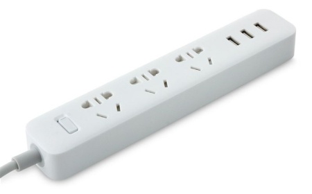 Удлинитель с 3 розетками и3 USB-выходами Xiaomi Mi Power Strip 3 Sockets (XMCXB01QM) White