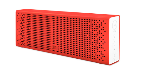 Компактная и мощная портативная колонка Xiaomi Mi Bluetooth Speaker Red