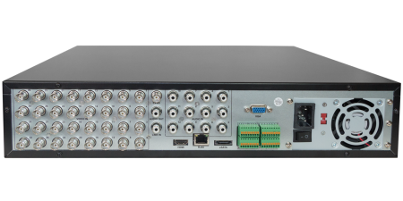 Гибридный 32-канальный видеорегистратор с поддержкой записи видео в разрешении до 8 Мп CARCAM AHD2132